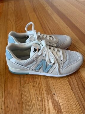 New Balance Women's White and Light Blue 996 Sneakers